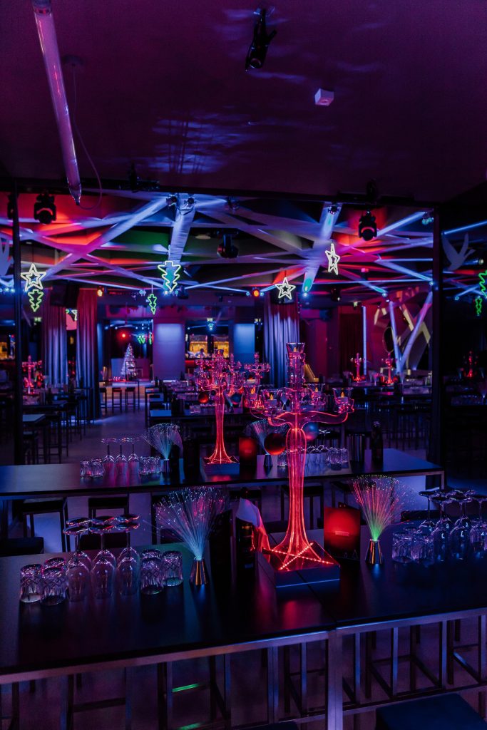 Palais-Wertheim_Flying-Dinner_Kurier-1.jpg