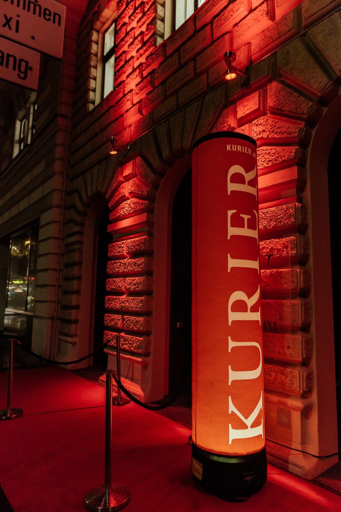 Palais-Wertheim_Flying-Dinner_Kurier-21.jpg