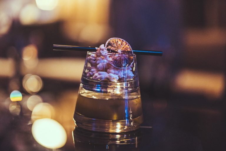 Flying Dinner by Die Presse | Palais Wertheim